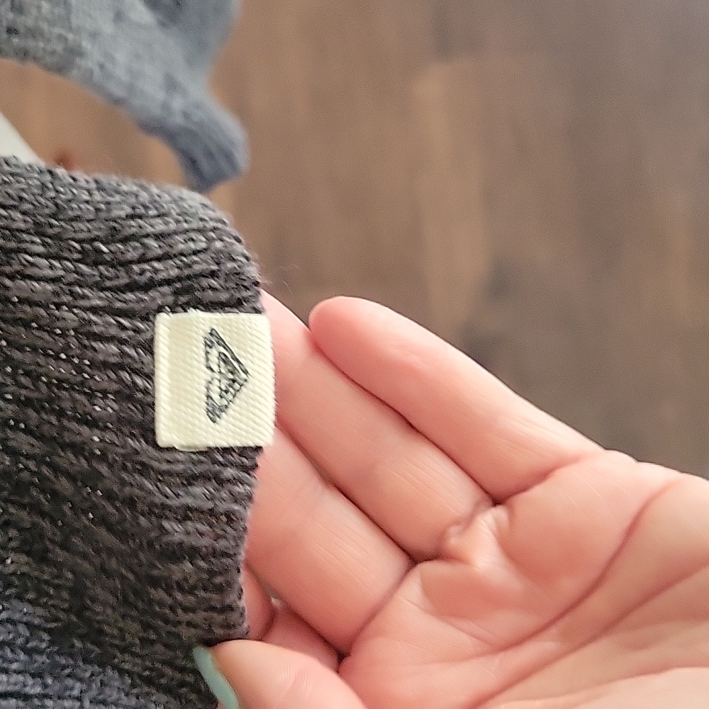 Medium Roxy Knit Sweater - Picture 2 of 4